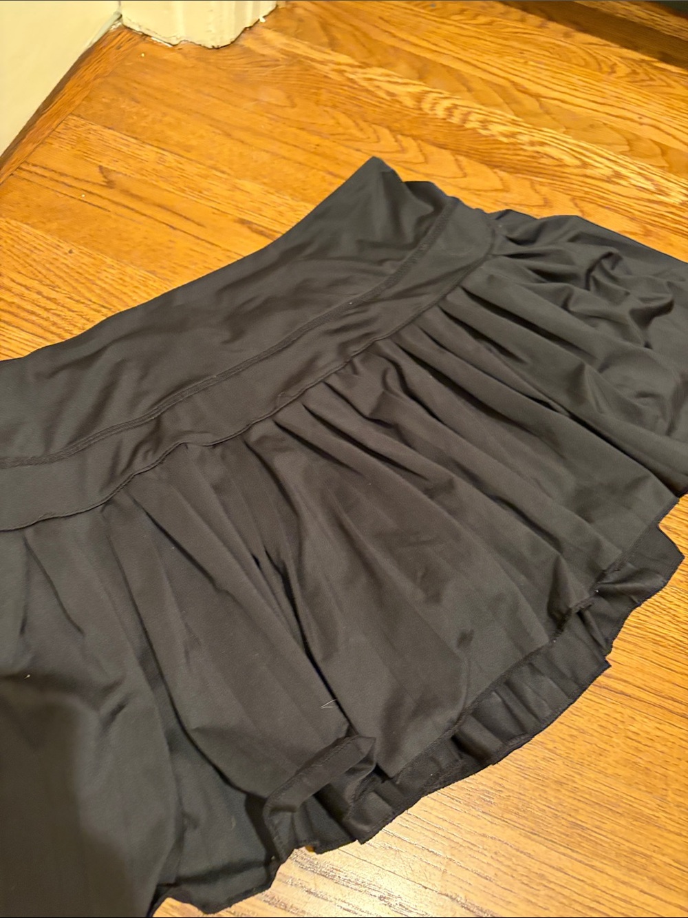 GoldHinge Black Pleated tennis Skirt - Picture 5 of 6